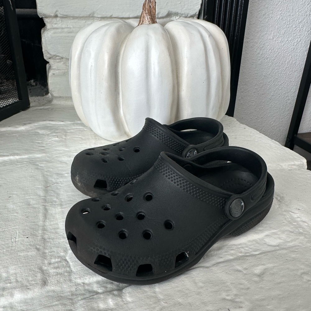 Boys Crocs Size 12